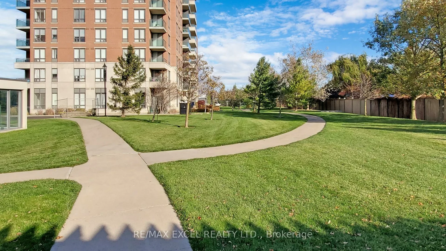 310, Red Maple, Langstaff, Richmond Hill