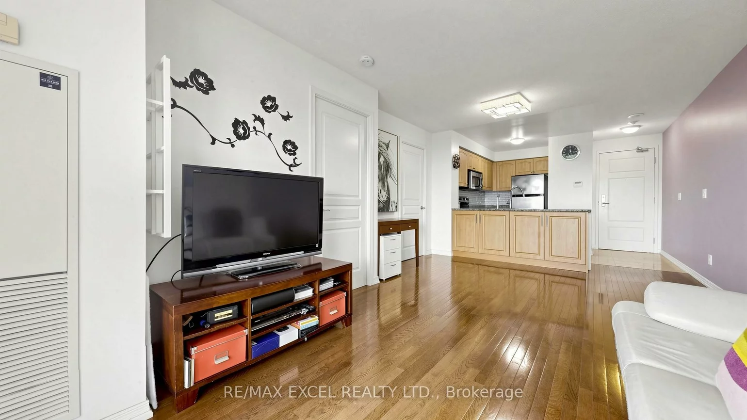 310, Red Maple, Langstaff, Richmond Hill