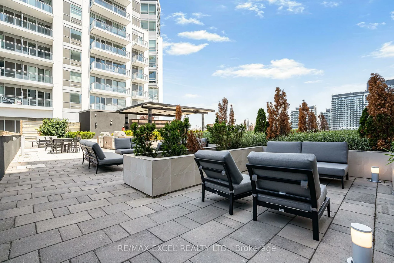8868, Yonge, South Richvale, Richmond Hill