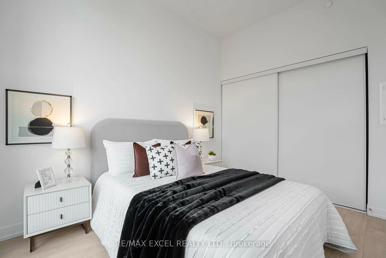 8868, Yonge, South Richvale, Richmond Hill