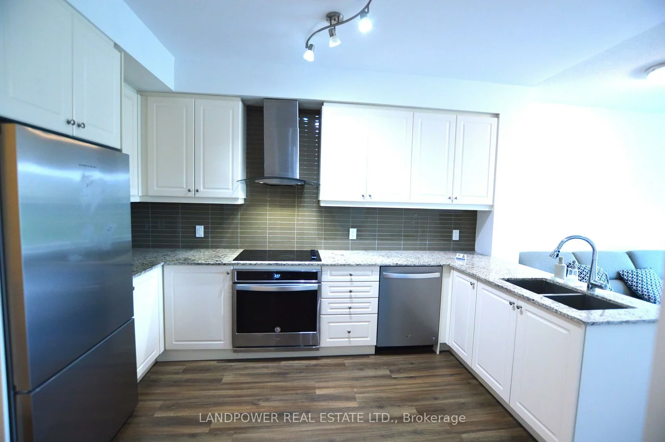 9618, Yonge, North Richvale, Richmond Hill