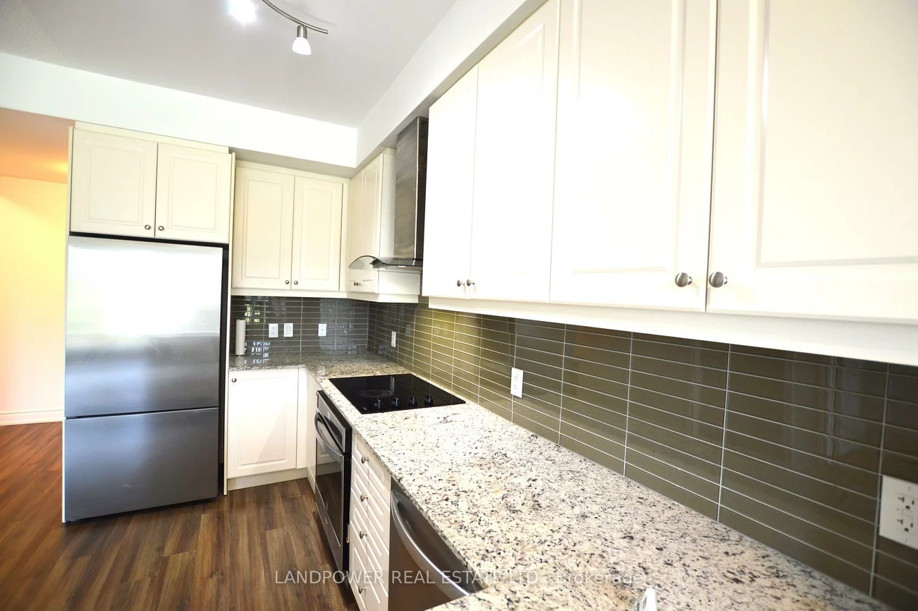9618, Yonge, North Richvale, Richmond Hill