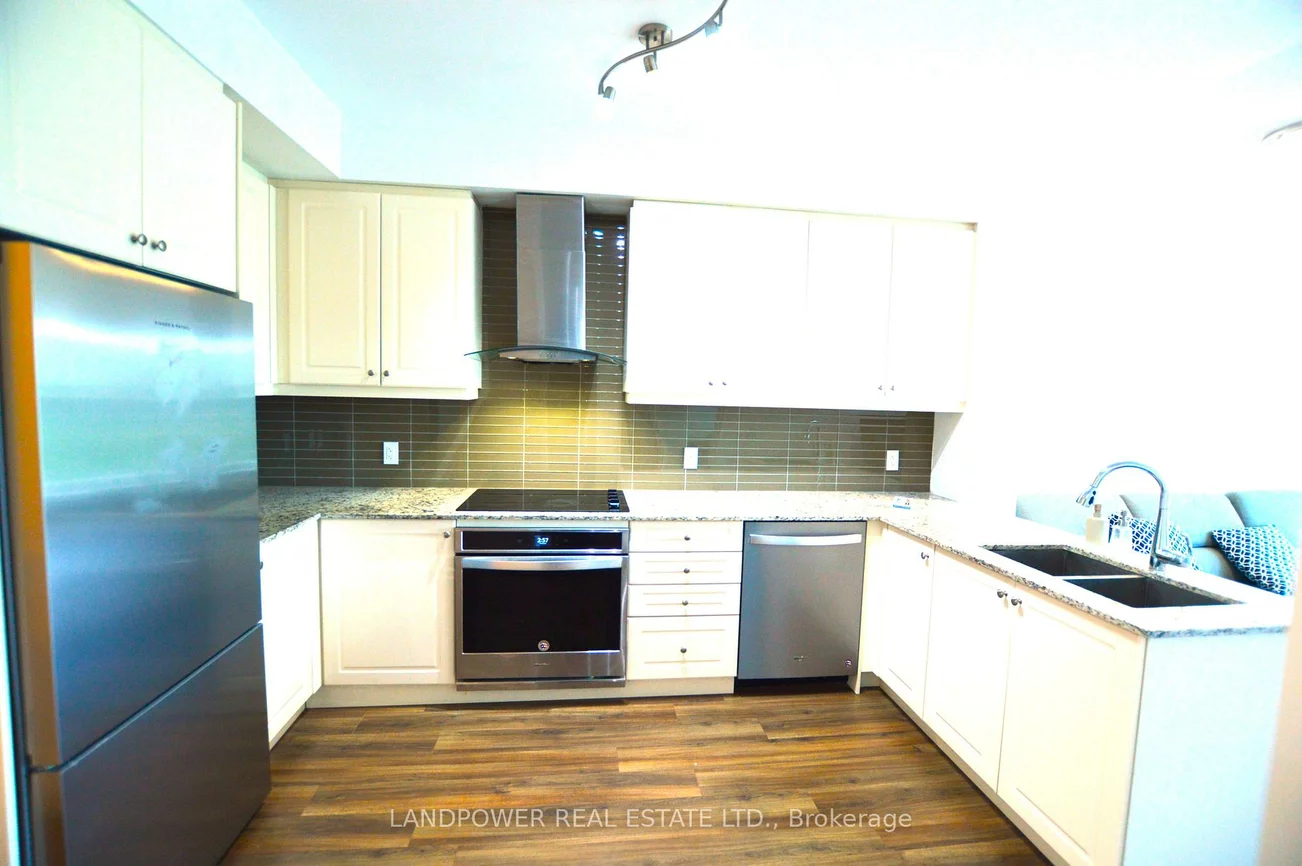 9618, Yonge, North Richvale, Richmond Hill