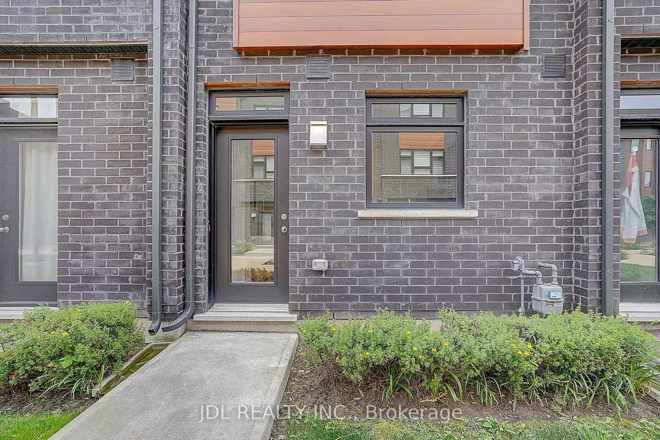 370 D, Red Maple, Langstaff, Richmond Hill