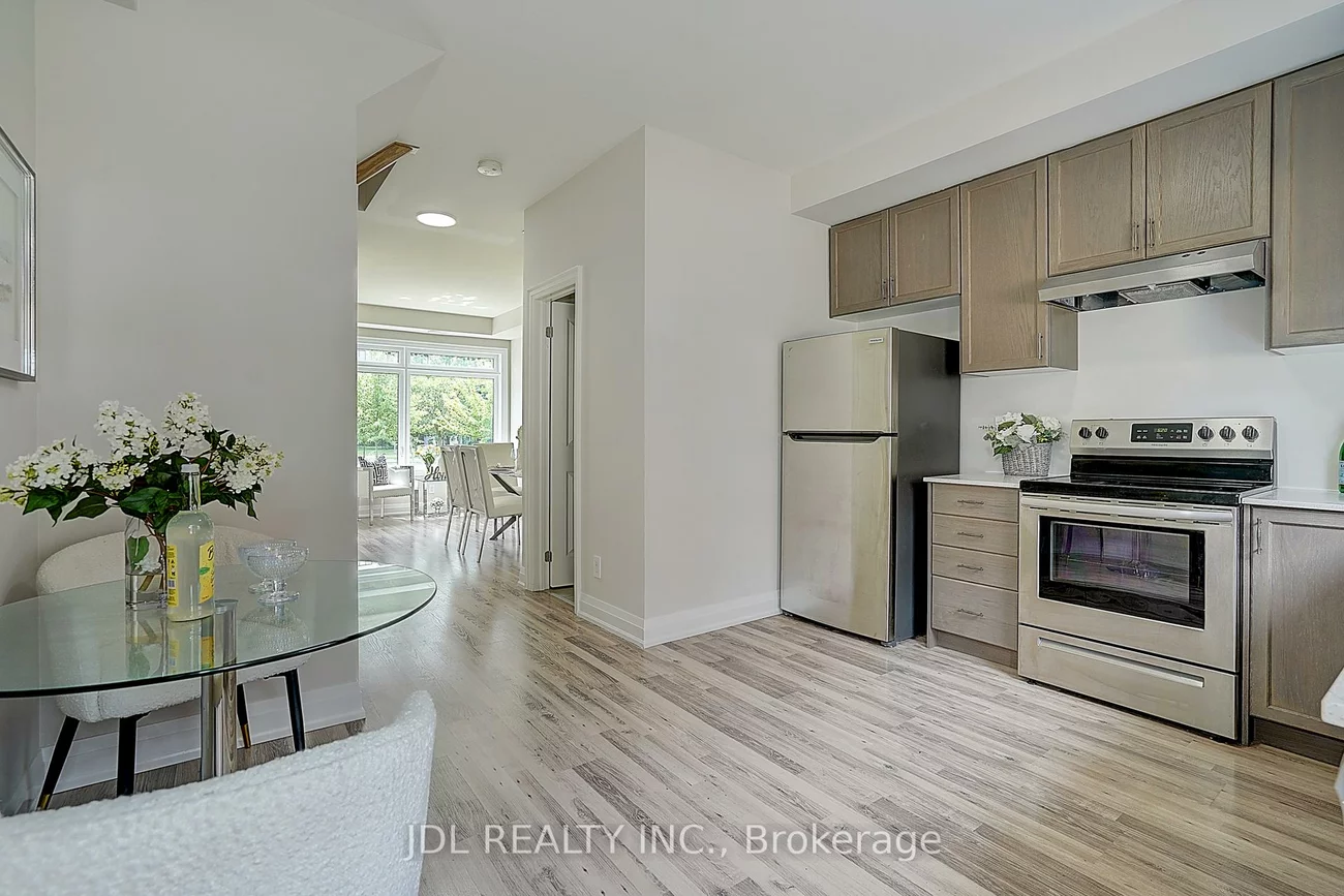 370 D, Red Maple, Langstaff, Richmond Hill