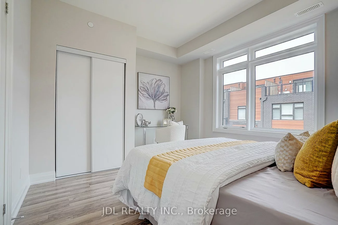 370 D, Red Maple, Langstaff, Richmond Hill