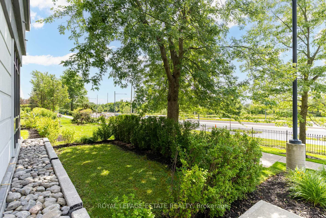 11121, Yonge, Devonsleigh, Richmond Hill