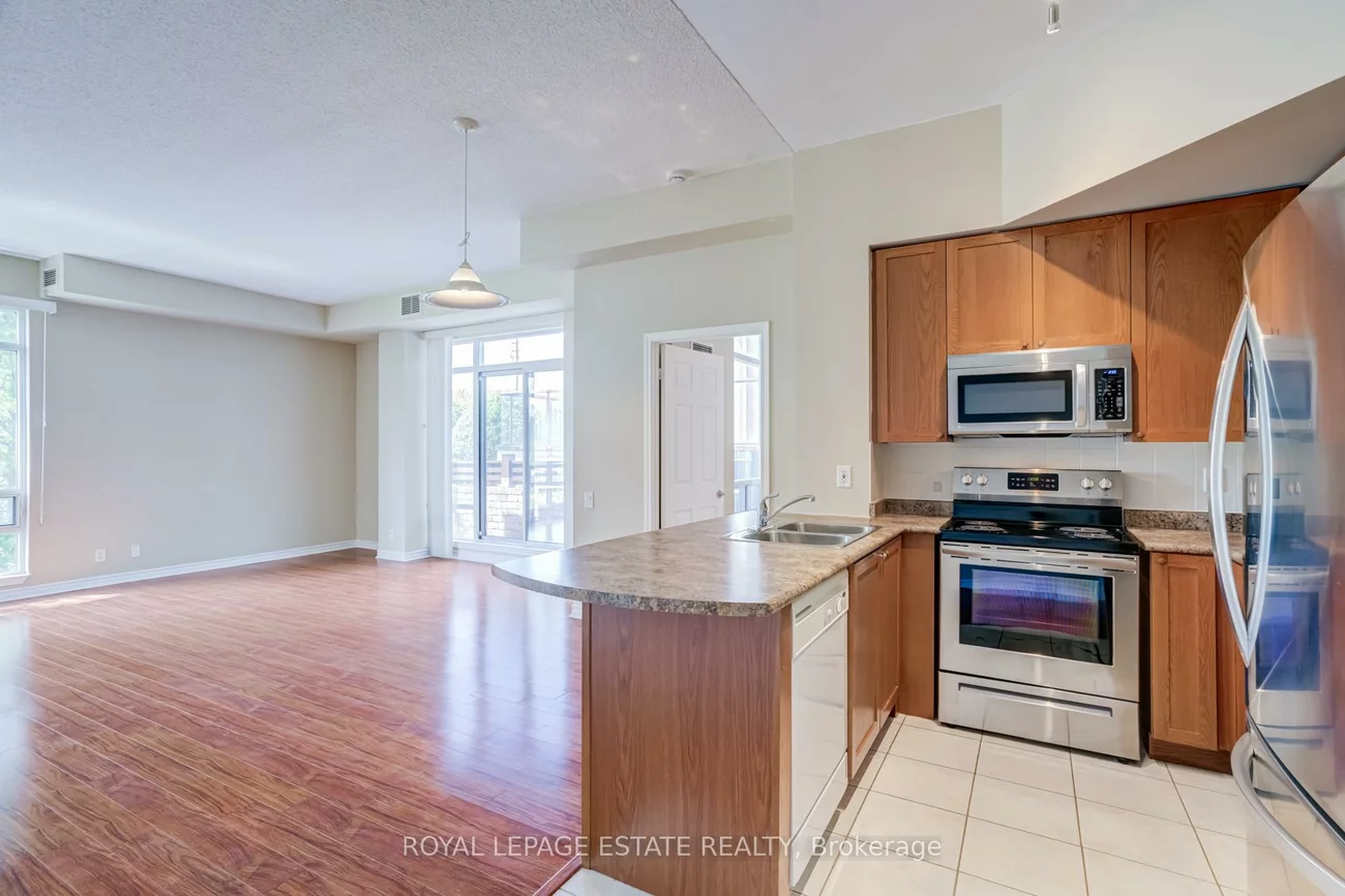 11121, Yonge, Devonsleigh, Richmond Hill