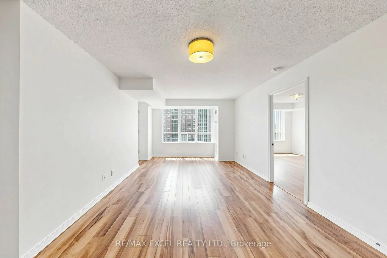 350, Red Maple, Langstaff, Richmond Hill