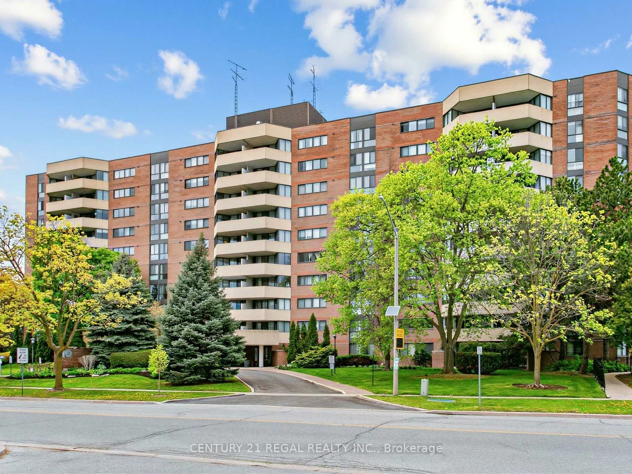 40, Baif, North Richvale, Richmond Hill