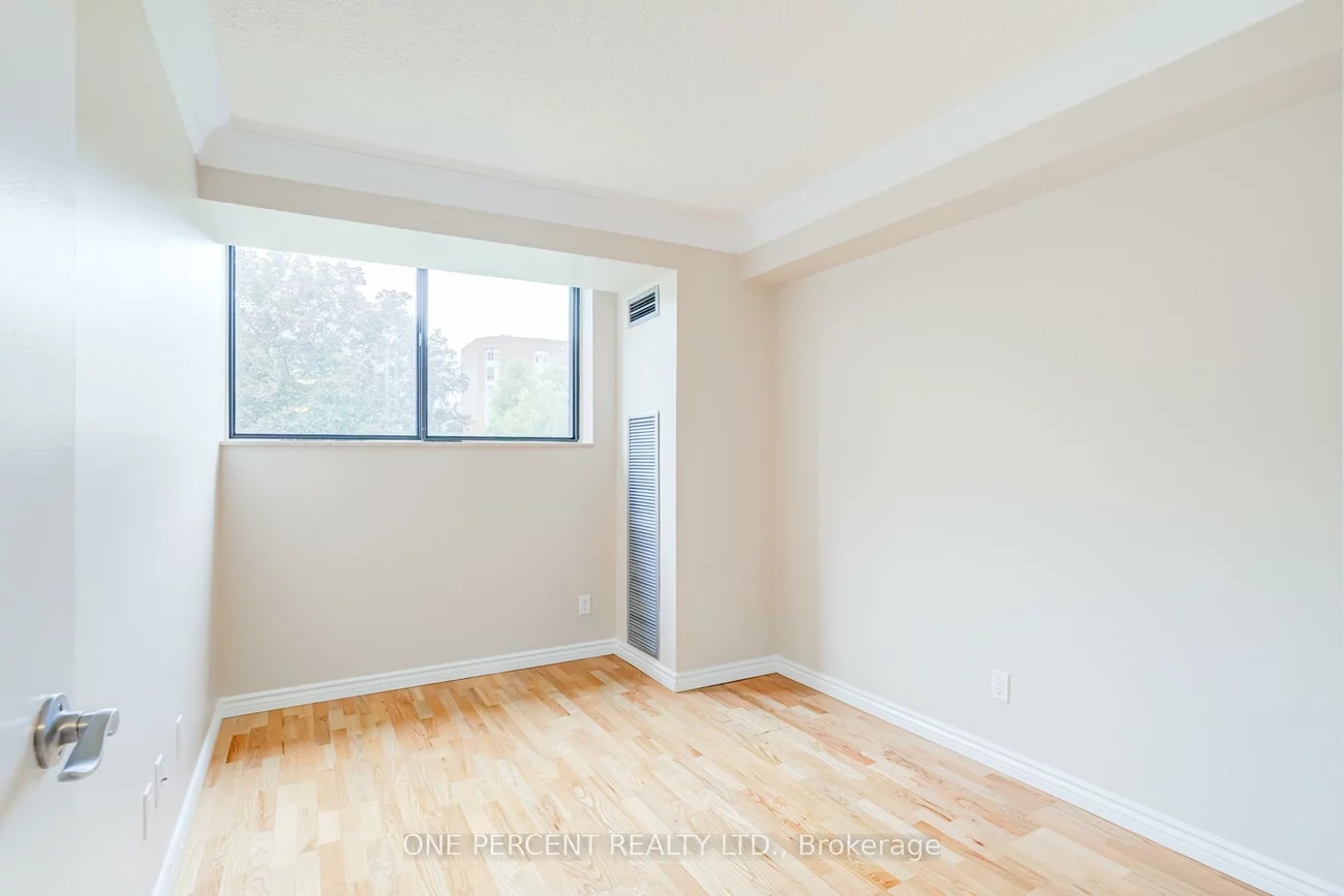 40, Baif, North Richvale, Richmond Hill