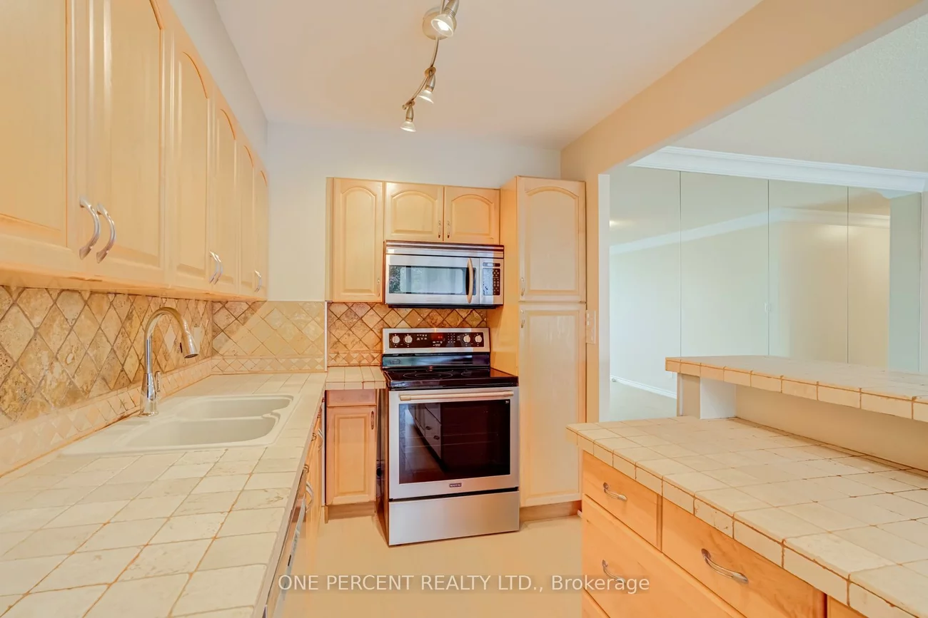 40, Baif, North Richvale, Richmond Hill