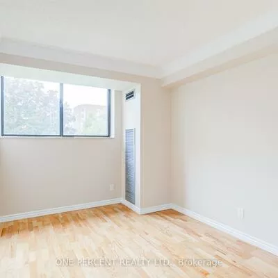 40, Baif, North Richvale, Richmond Hill