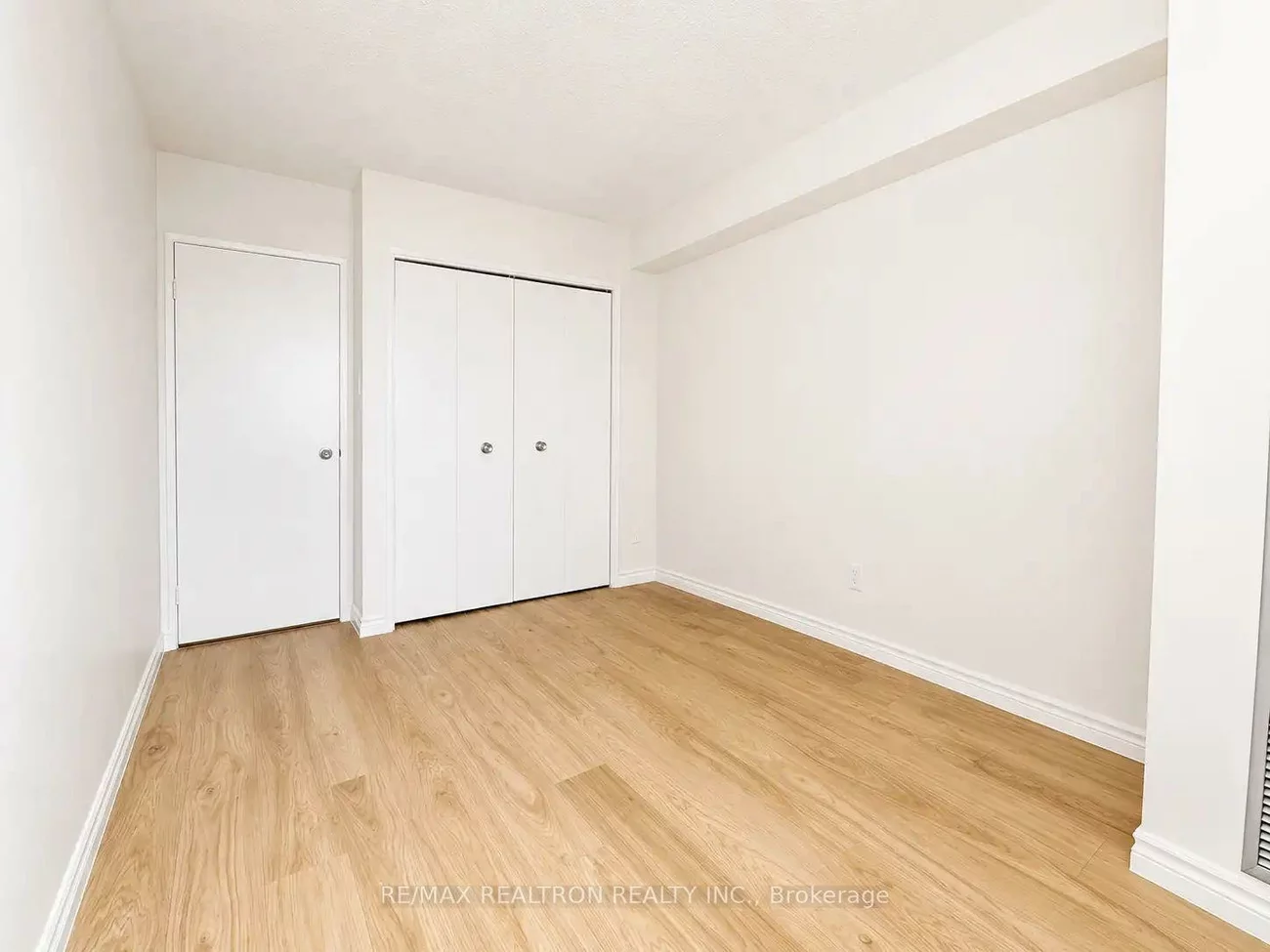 40, Baif, North Richvale, Richmond Hill