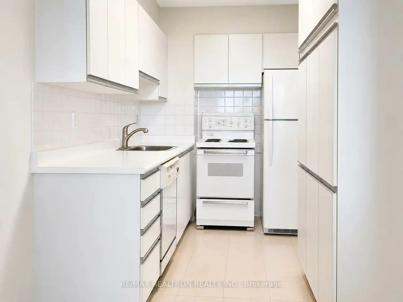 40, Baif, North Richvale, Richmond Hill
