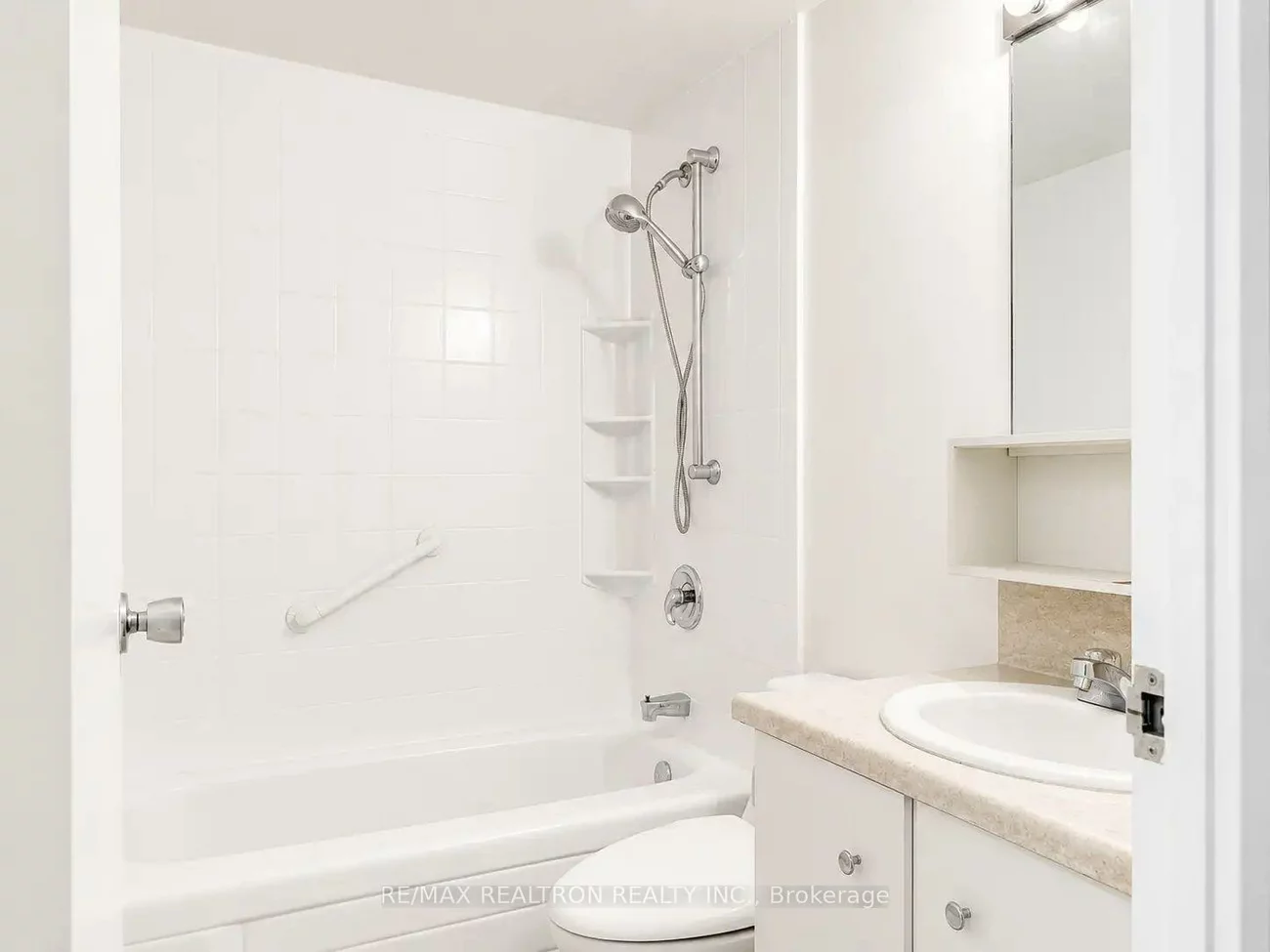 40, Baif, North Richvale, Richmond Hill
