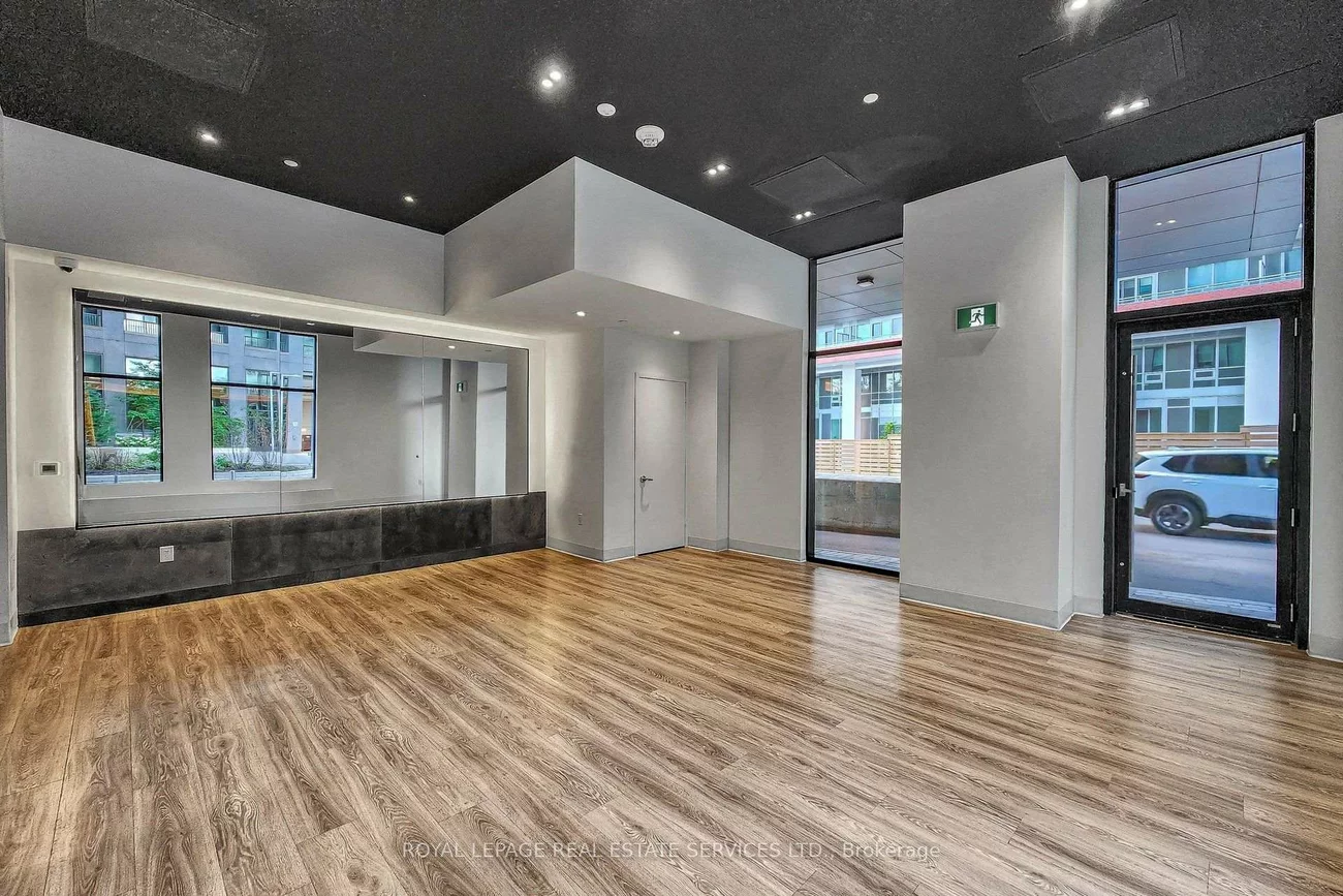 8868, Yonge, South Richvale, Richmond Hill