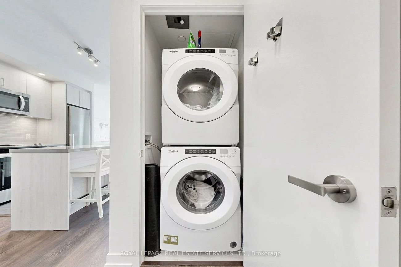8868, Yonge, South Richvale, Richmond Hill
