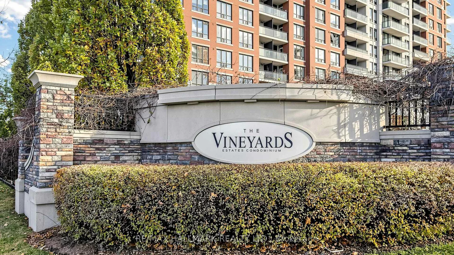 310, Red Maple, Langstaff, Richmond Hill