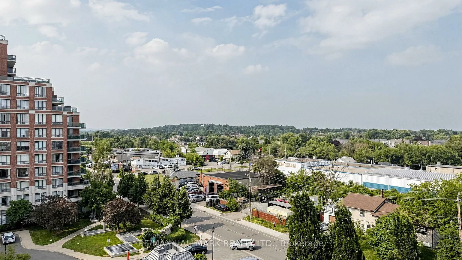 310, Red Maple, Langstaff, Richmond Hill