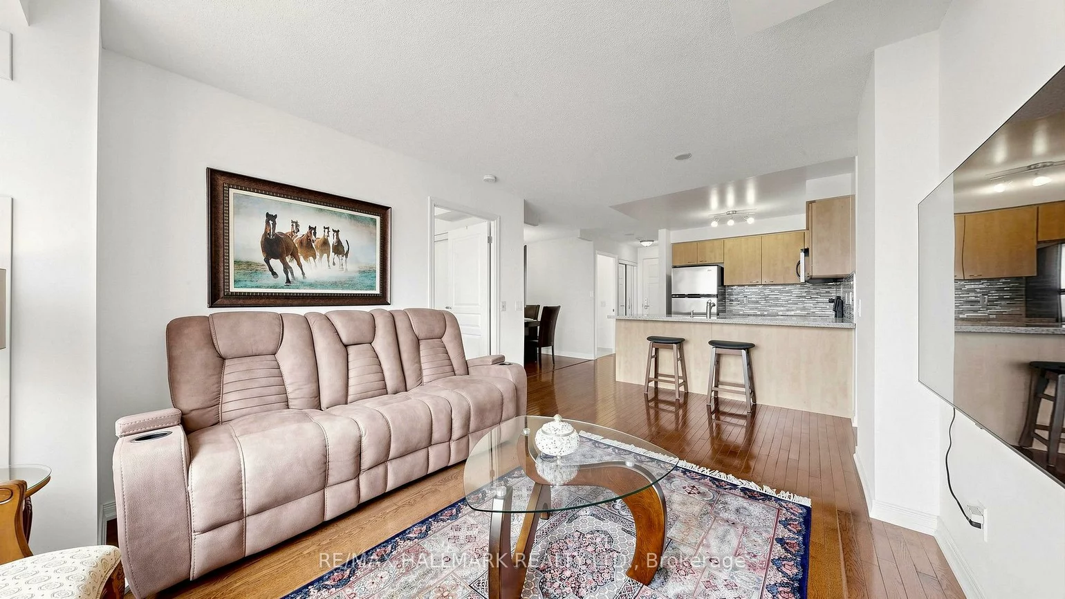 310, Red Maple, Langstaff, Richmond Hill