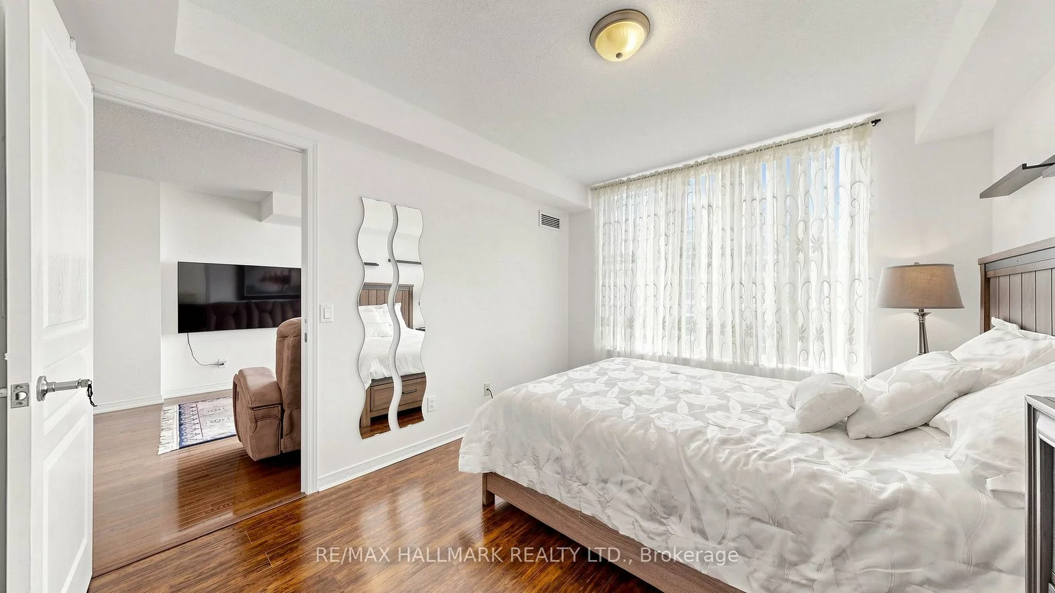 310, Red Maple, Langstaff, Richmond Hill