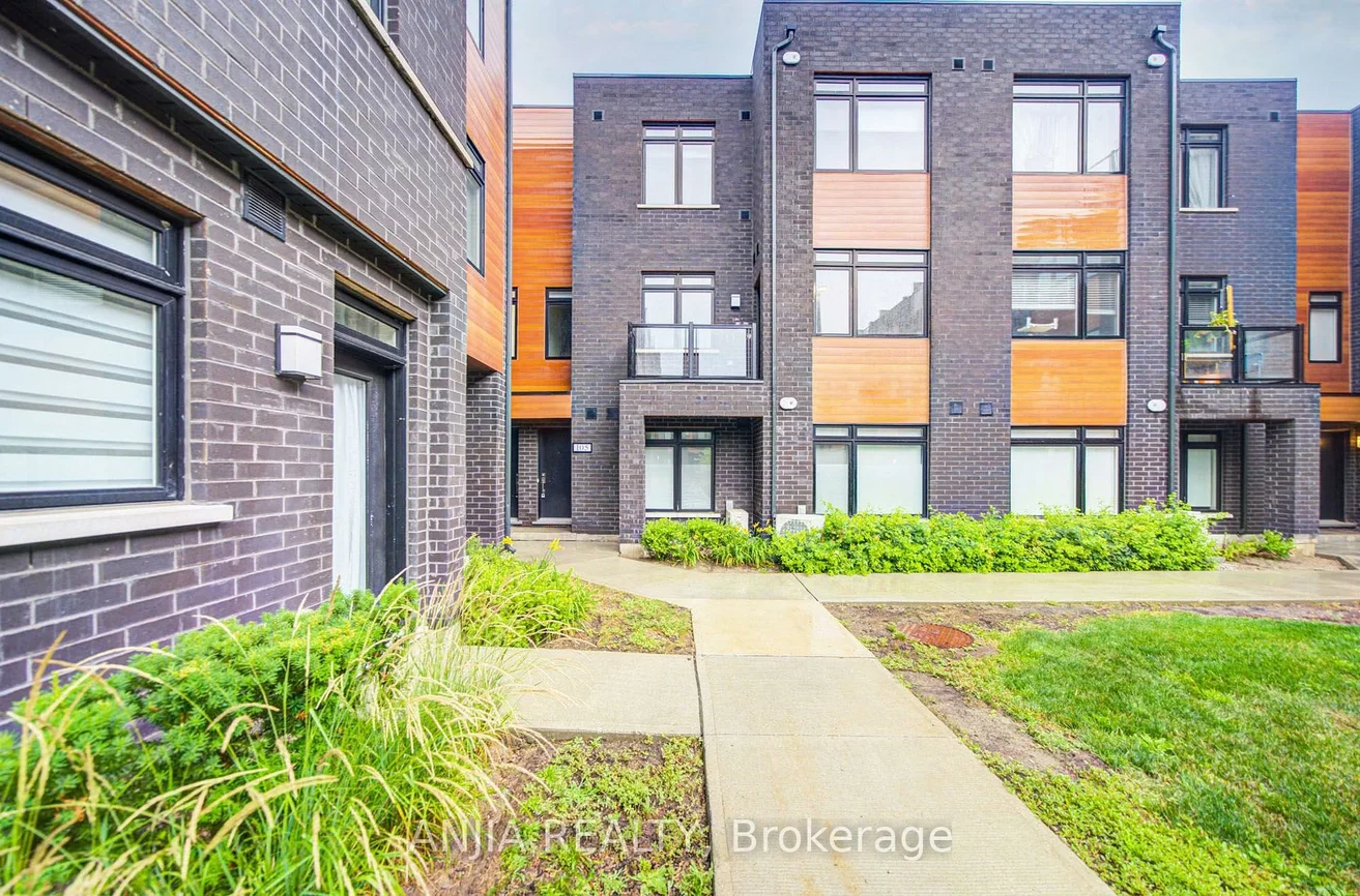 370D, Red Maple, Langstaff, Richmond Hill