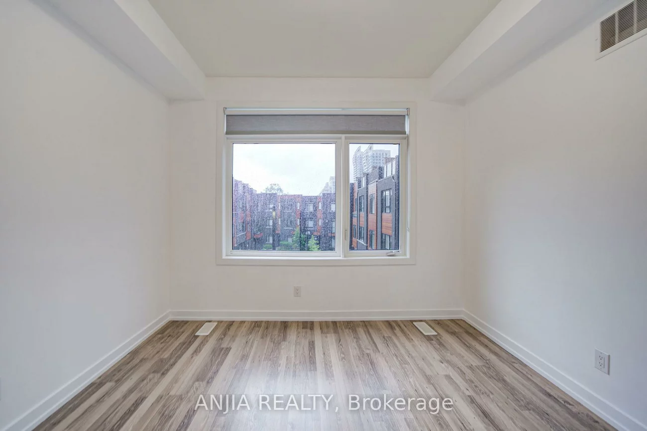 370D, Red Maple, Langstaff, Richmond Hill