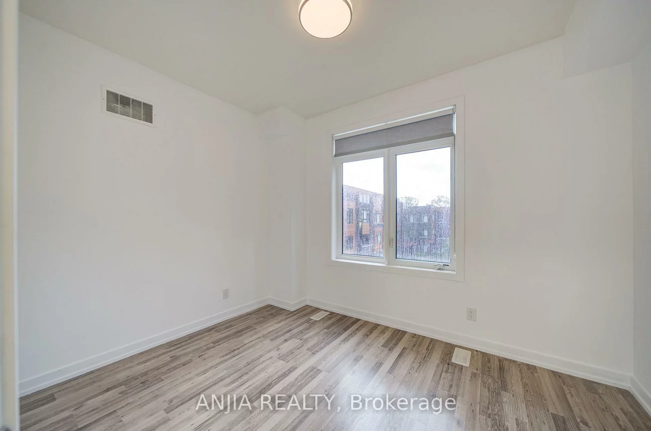 370D, Red Maple, Langstaff, Richmond Hill