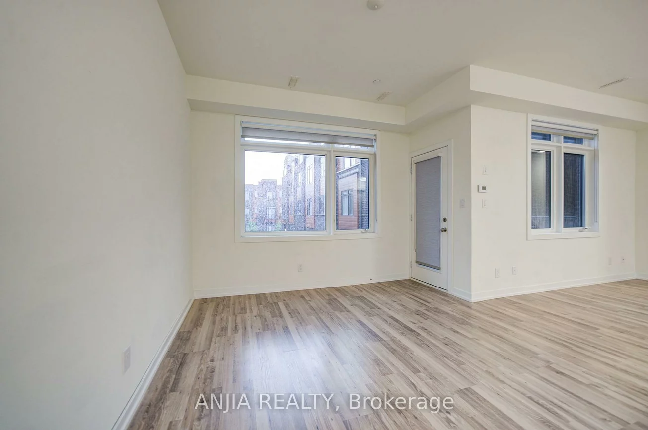 370D, Red Maple, Langstaff, Richmond Hill