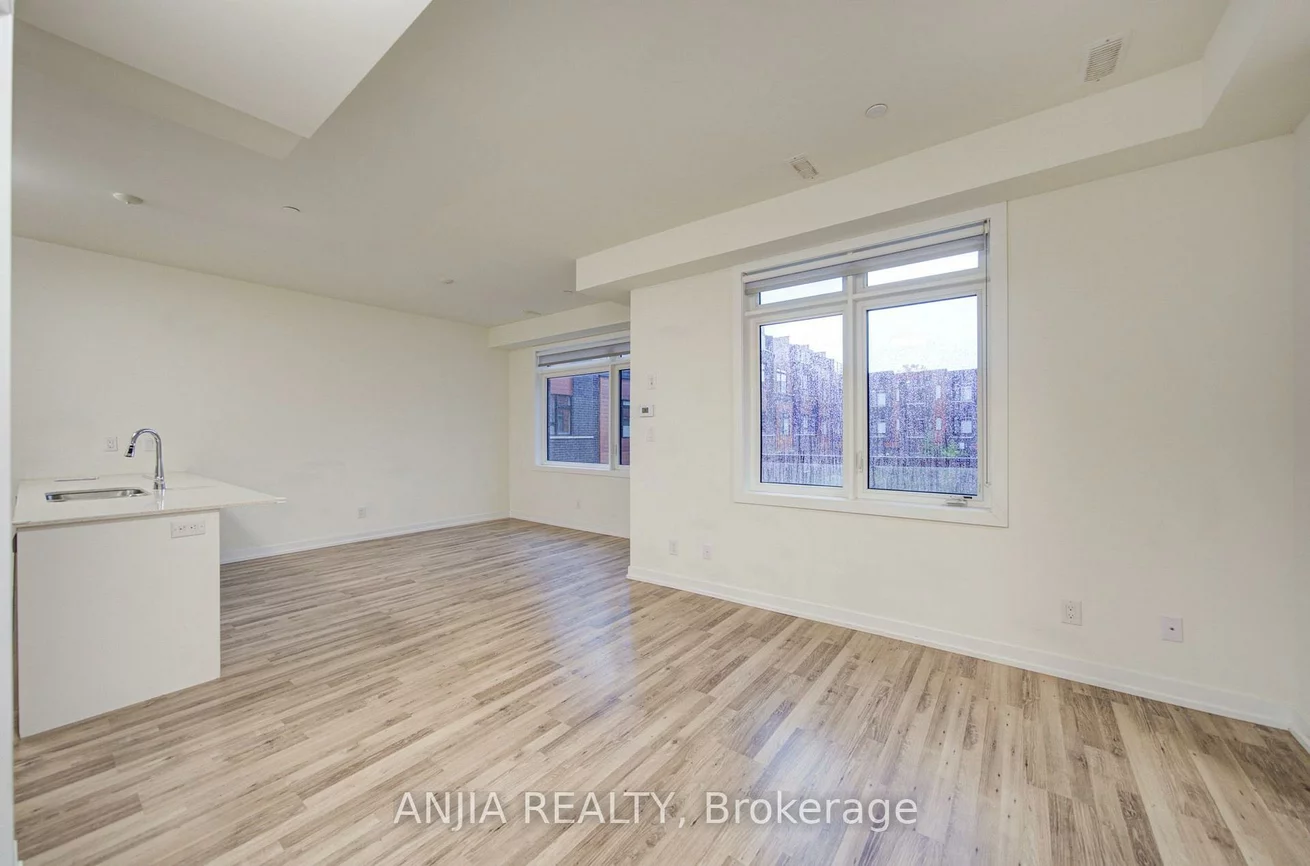 370D, Red Maple, Langstaff, Richmond Hill