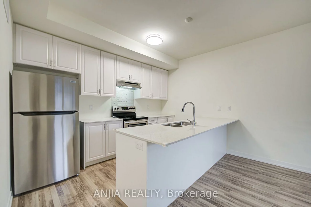 370D, Red Maple, Langstaff, Richmond Hill