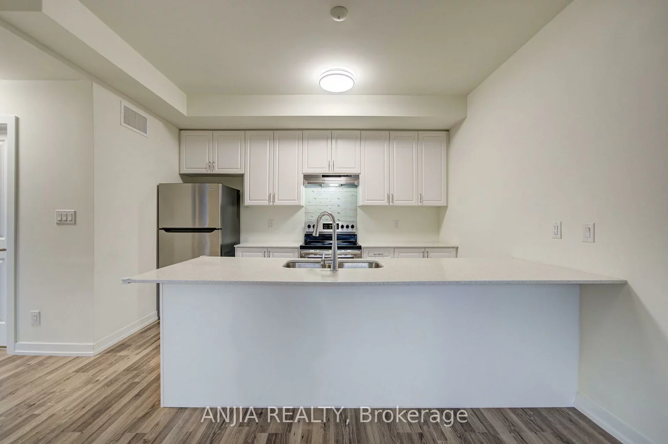 370D, Red Maple, Langstaff, Richmond Hill