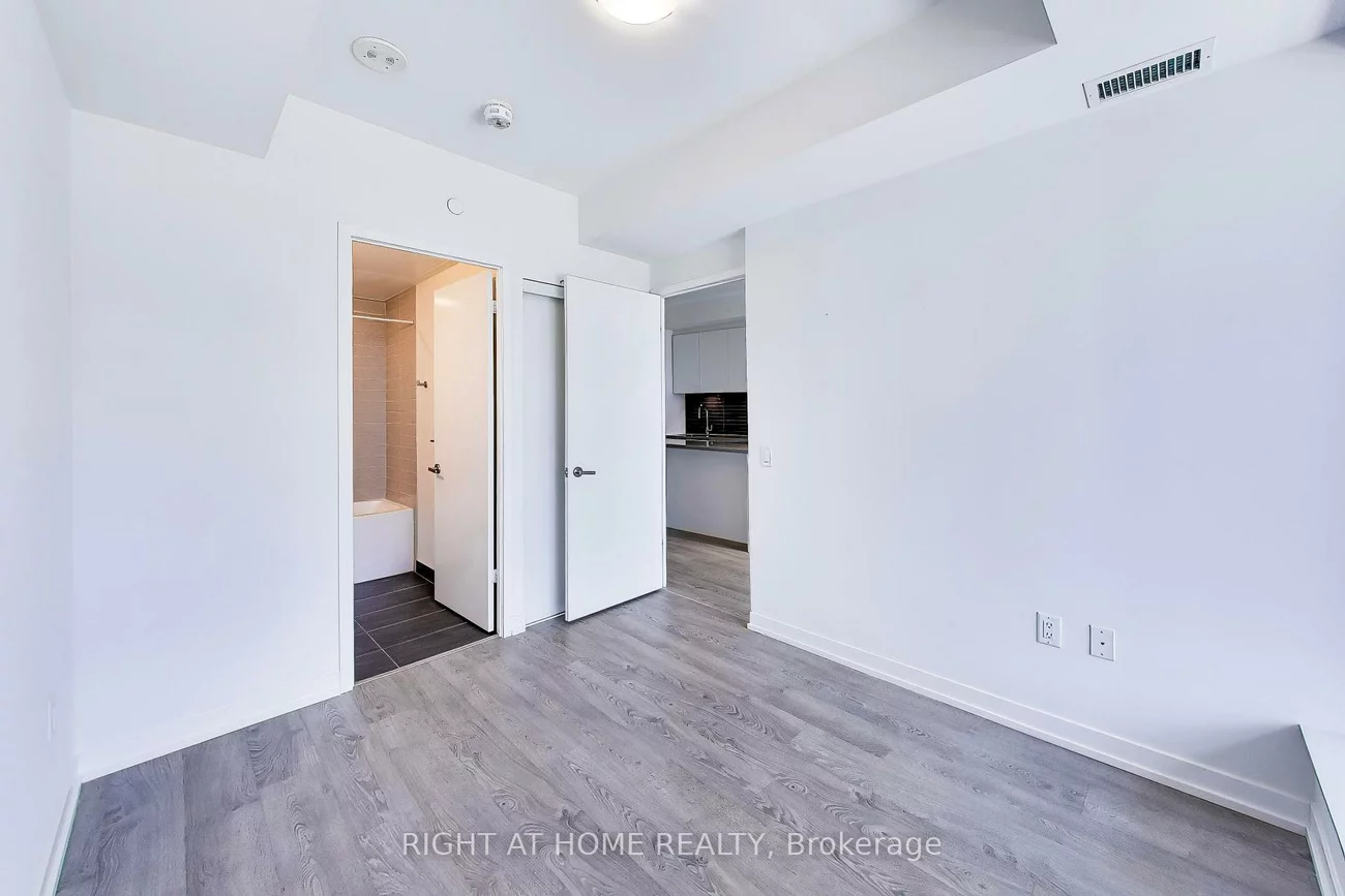 8868, Yonge, South Richvale, Richmond Hill