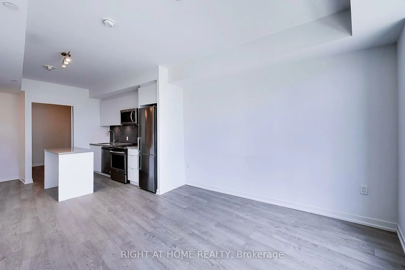 8868, Yonge, South Richvale, Richmond Hill