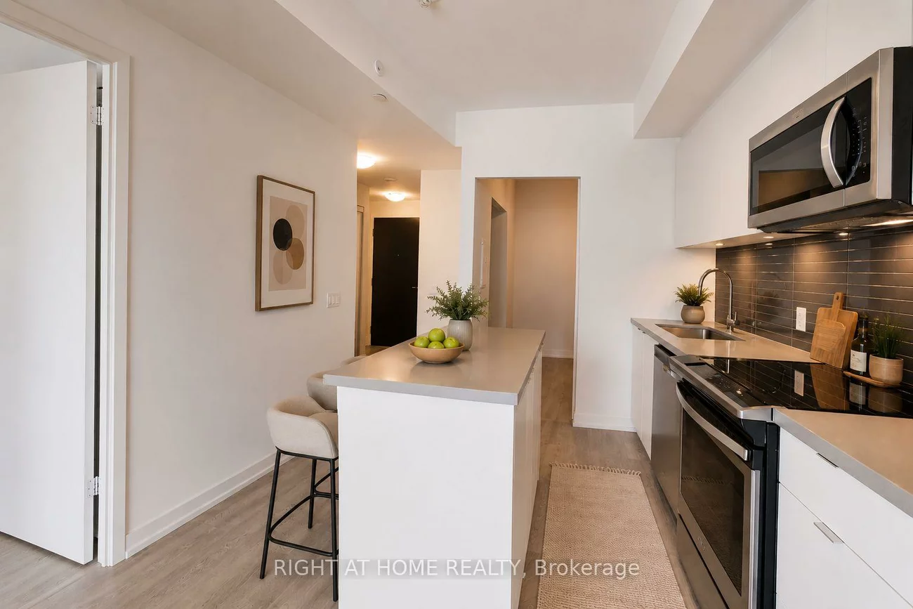 8868, Yonge, South Richvale, Richmond Hill