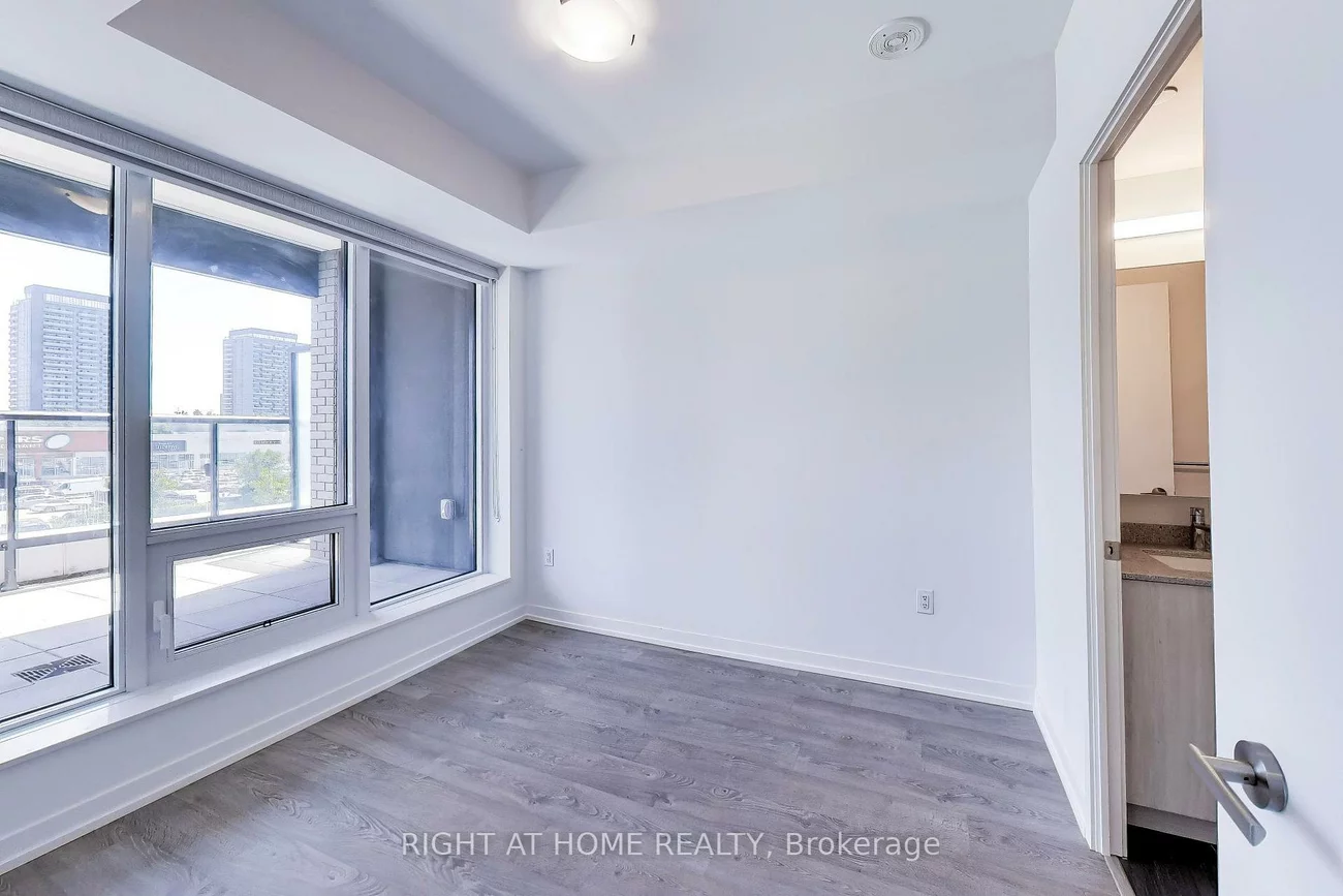 8868, Yonge, South Richvale, Richmond Hill