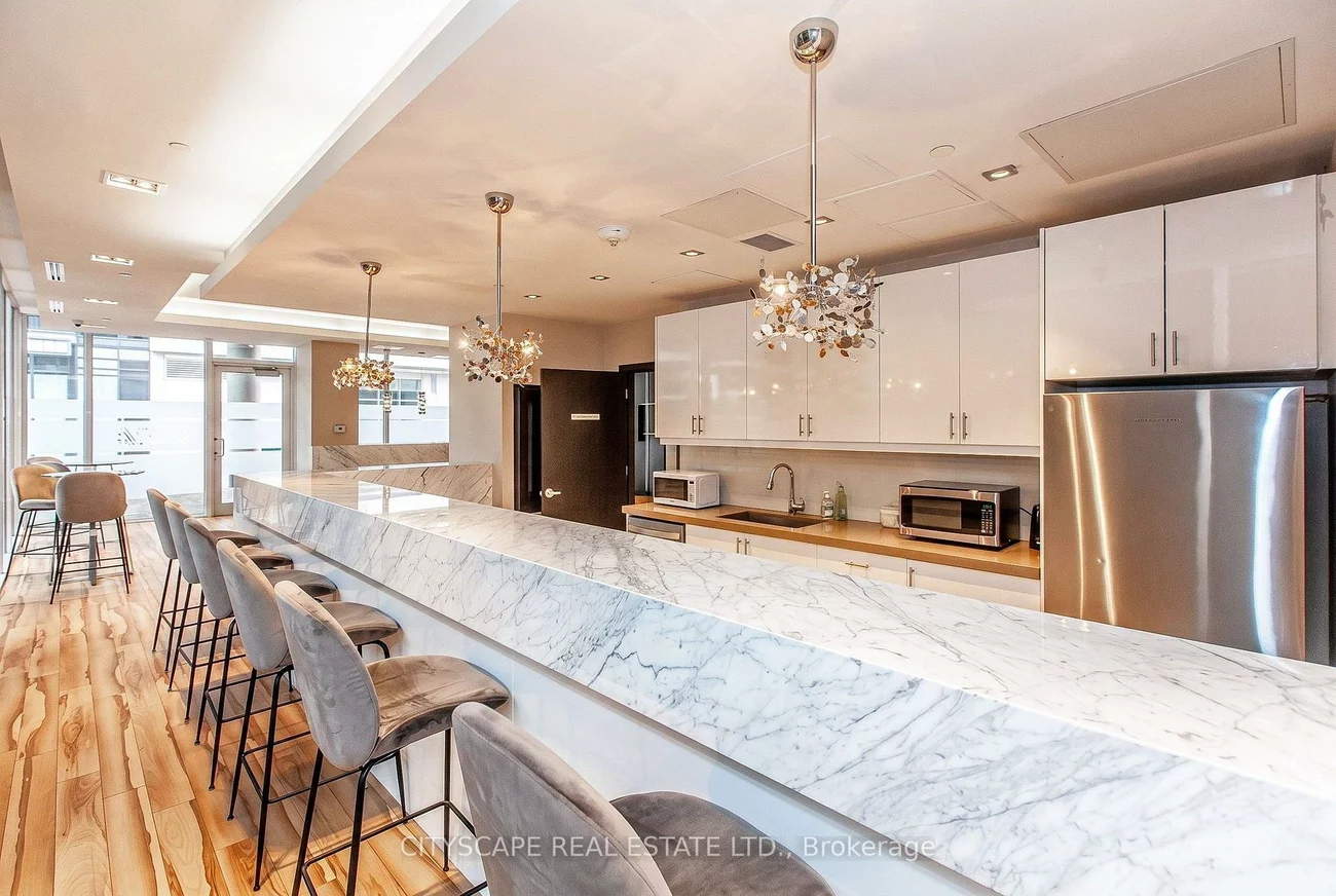 9618, Yonge, North Richvale, Richmond Hill