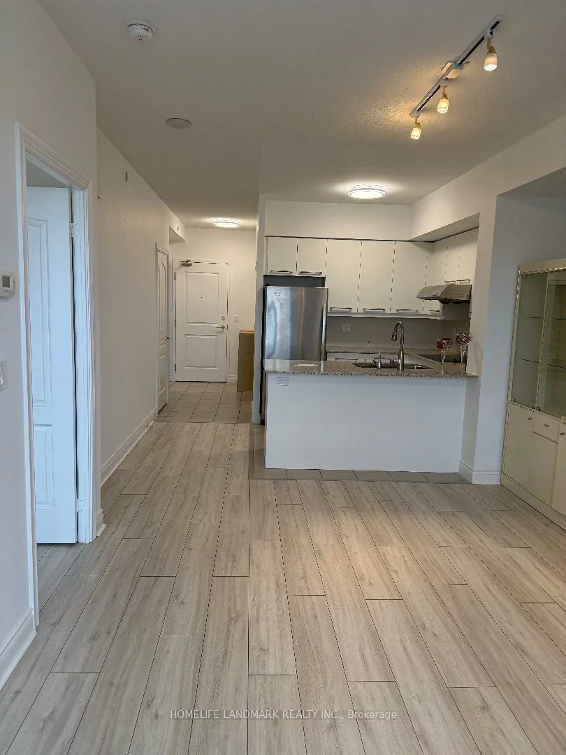 11211, Yonge, Devonsleigh, Richmond Hill