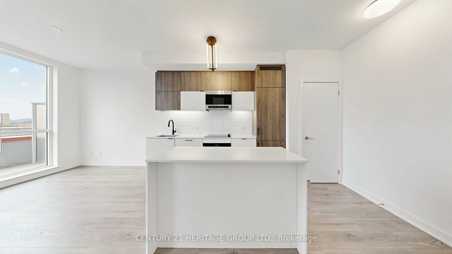 8888, Yonge, South Richvale, Richmond Hill