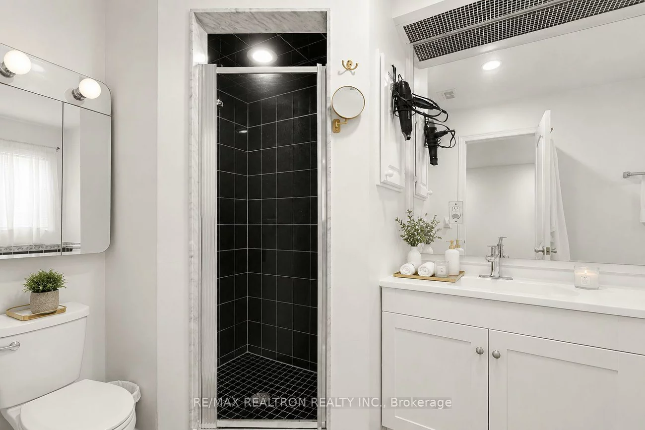 190, Harding Blvd, North Richvale, Richmond Hill