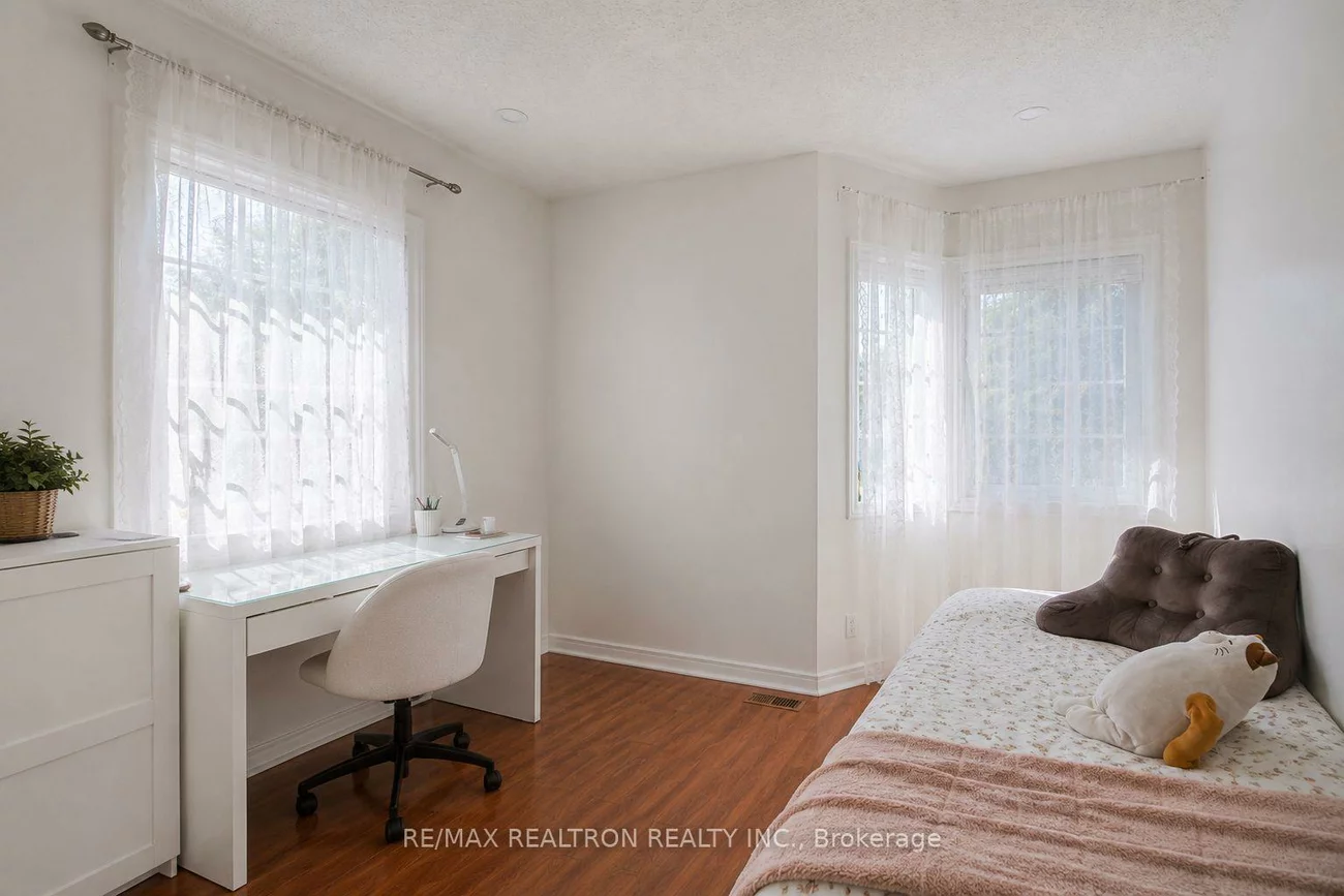 190, Harding Blvd, North Richvale, Richmond Hill