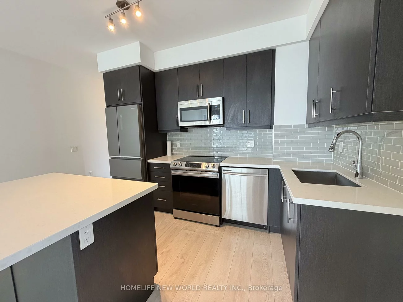 75, Oneida, Langstaff, Richmond Hill