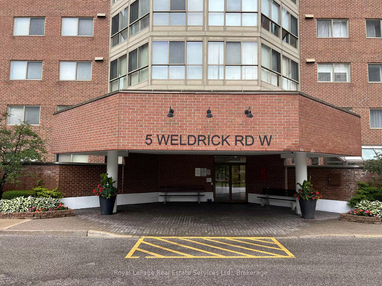 5, Weldrick, North Richvale, Richmond Hill