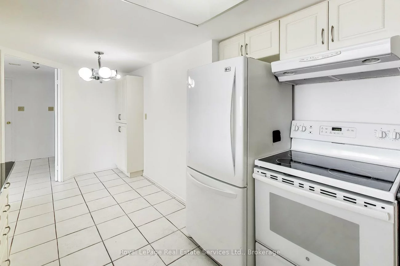 5, Weldrick, North Richvale, Richmond Hill