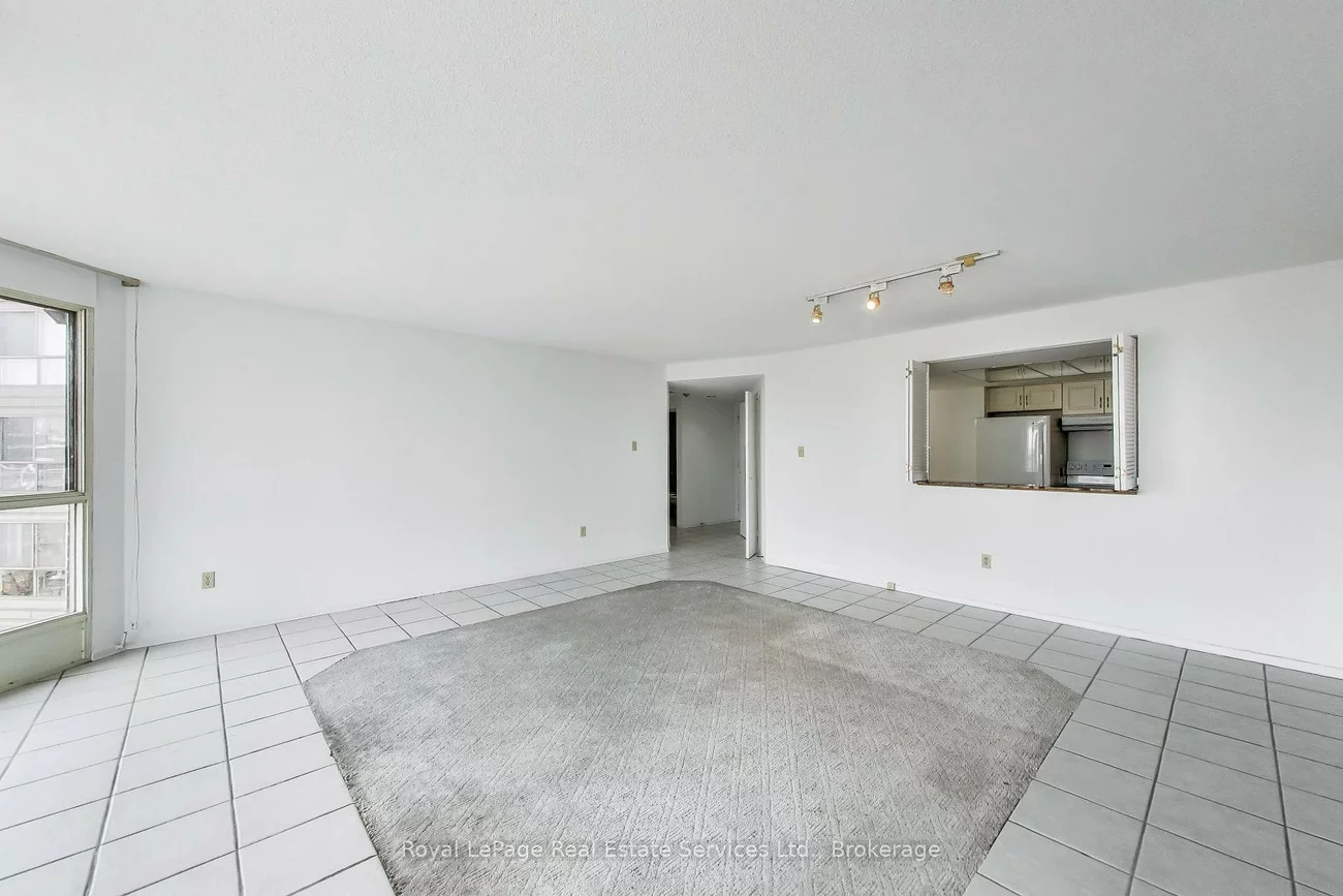 5, Weldrick, North Richvale, Richmond Hill