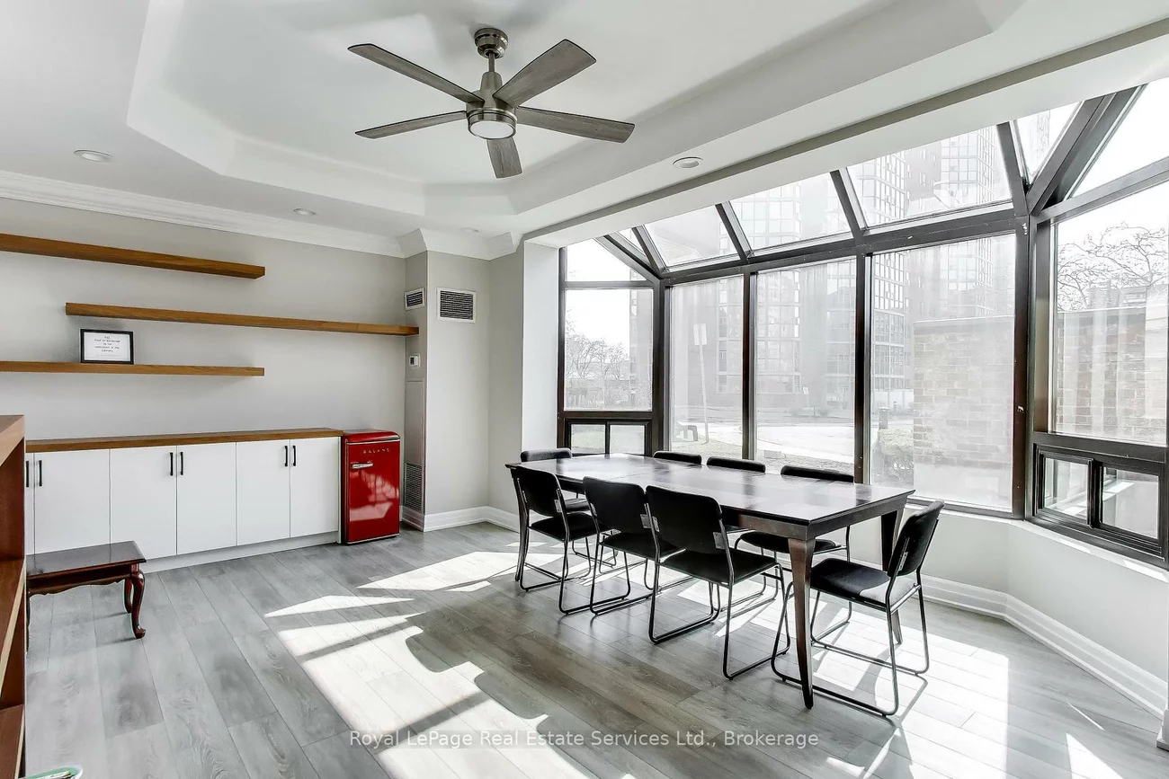 5, Weldrick, North Richvale, Richmond Hill
