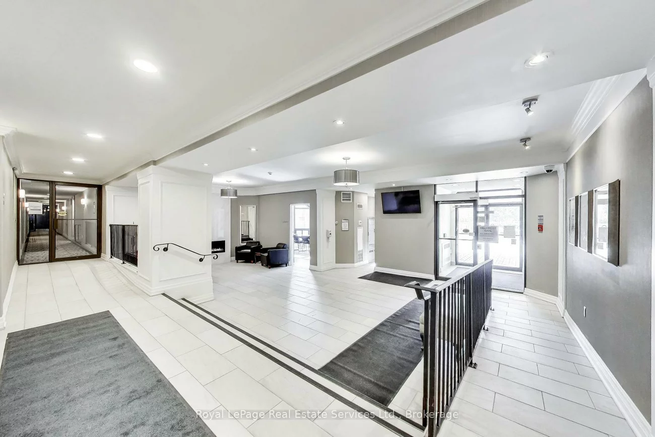 5, Weldrick, North Richvale, Richmond Hill
