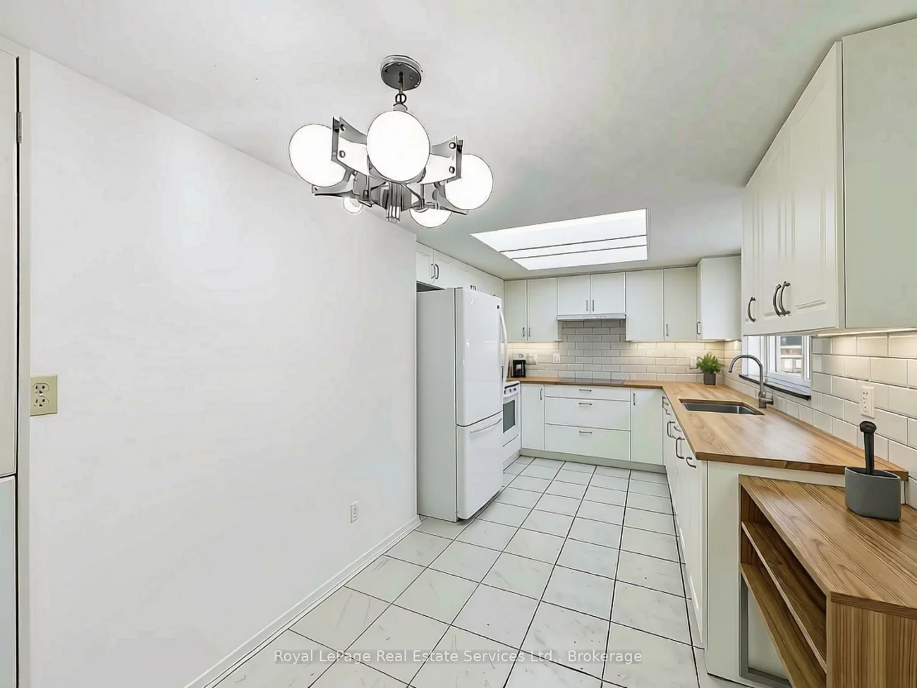 5, Weldrick, North Richvale, Richmond Hill