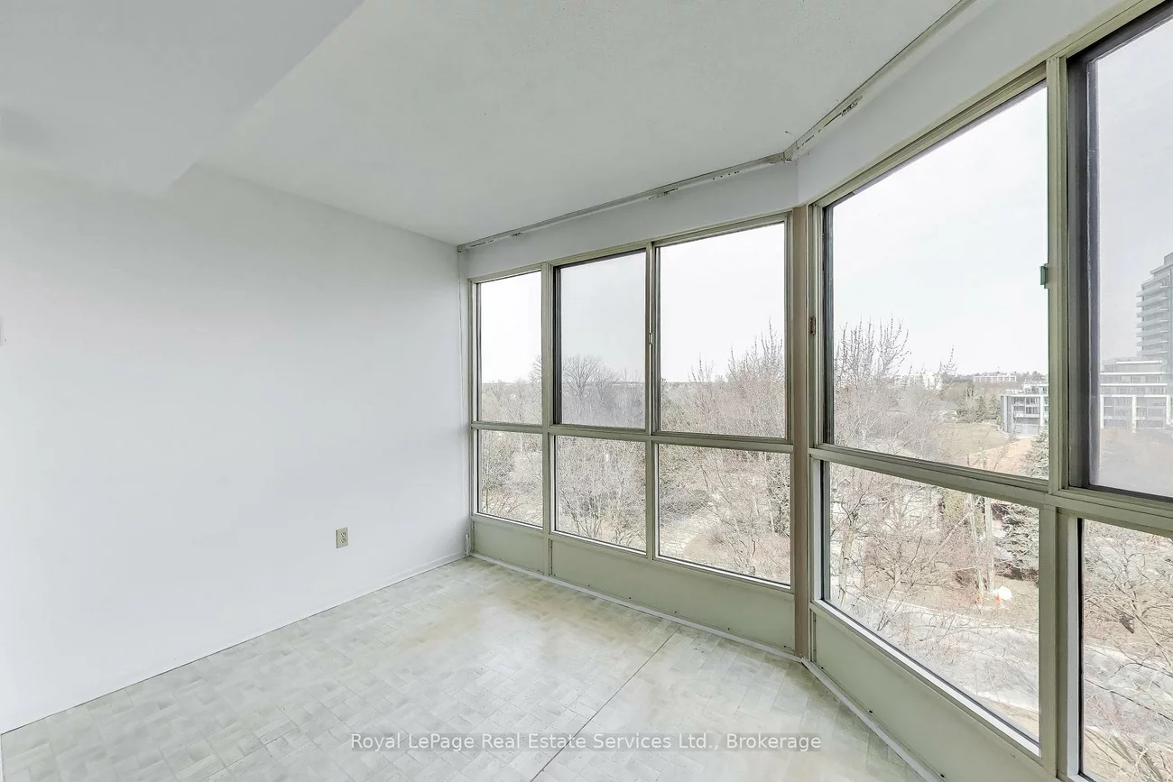 5, Weldrick, North Richvale, Richmond Hill